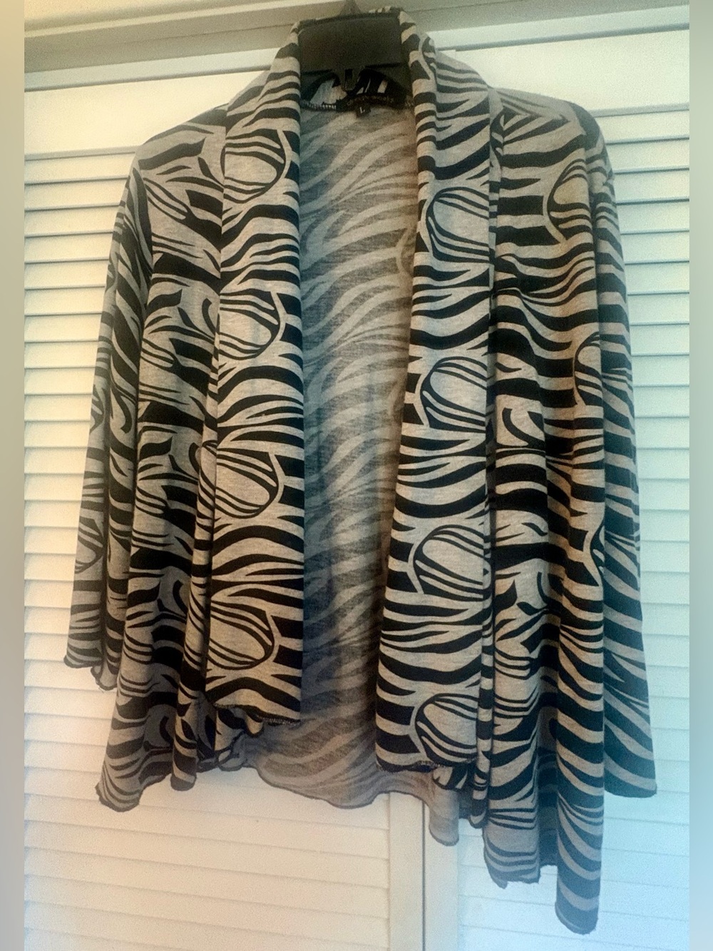 Open-Front Grey and Black Patterned Women's Cardigan
